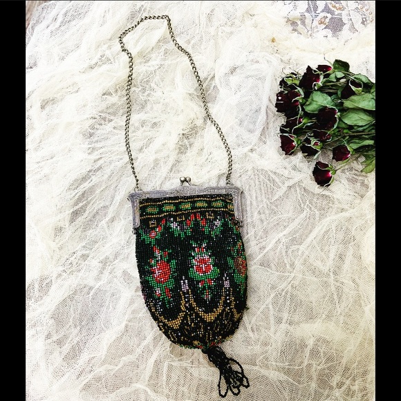 1920’s Glass Bead Floral Bag - Picture 2 of 13